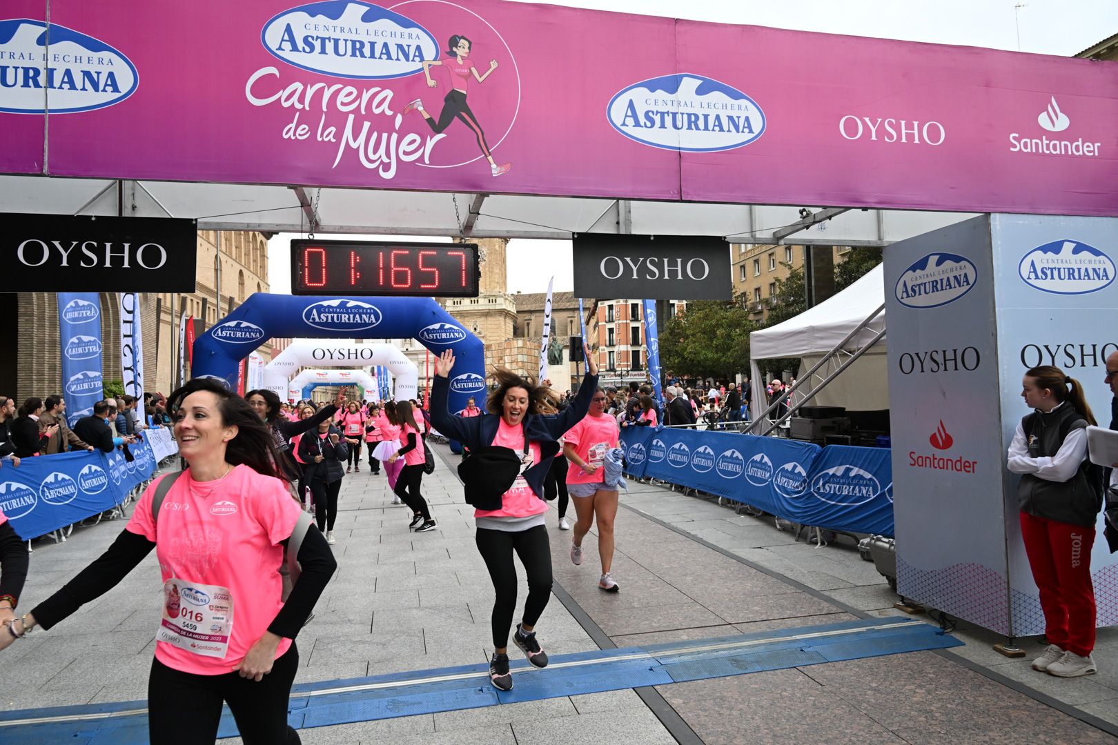 Todas las fotos de la Carrera de la Mujer de Zaragoza 2023. 7650