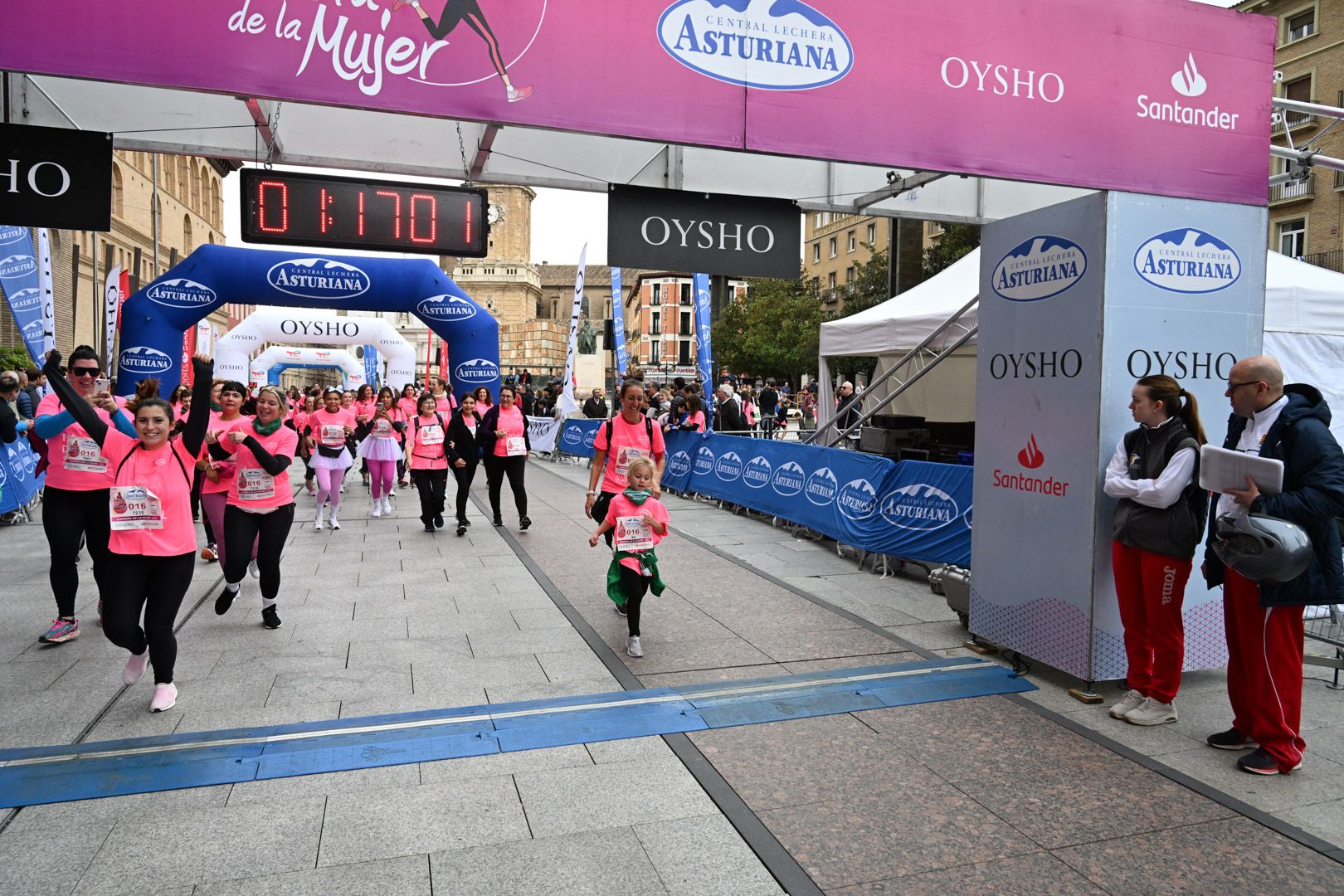Todas las fotos de la Carrera de la Mujer de Zaragoza 2023. 7658