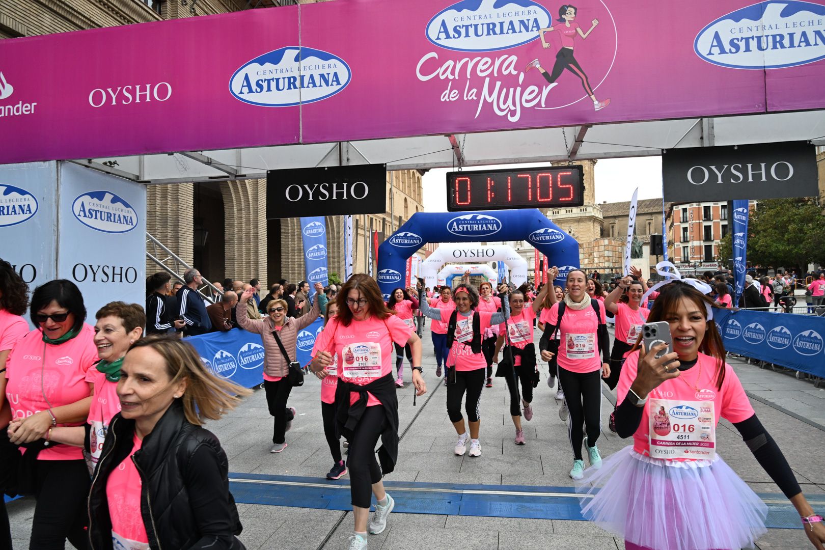 Todas las fotos de la Carrera de la Mujer de Zaragoza 2023. 7668