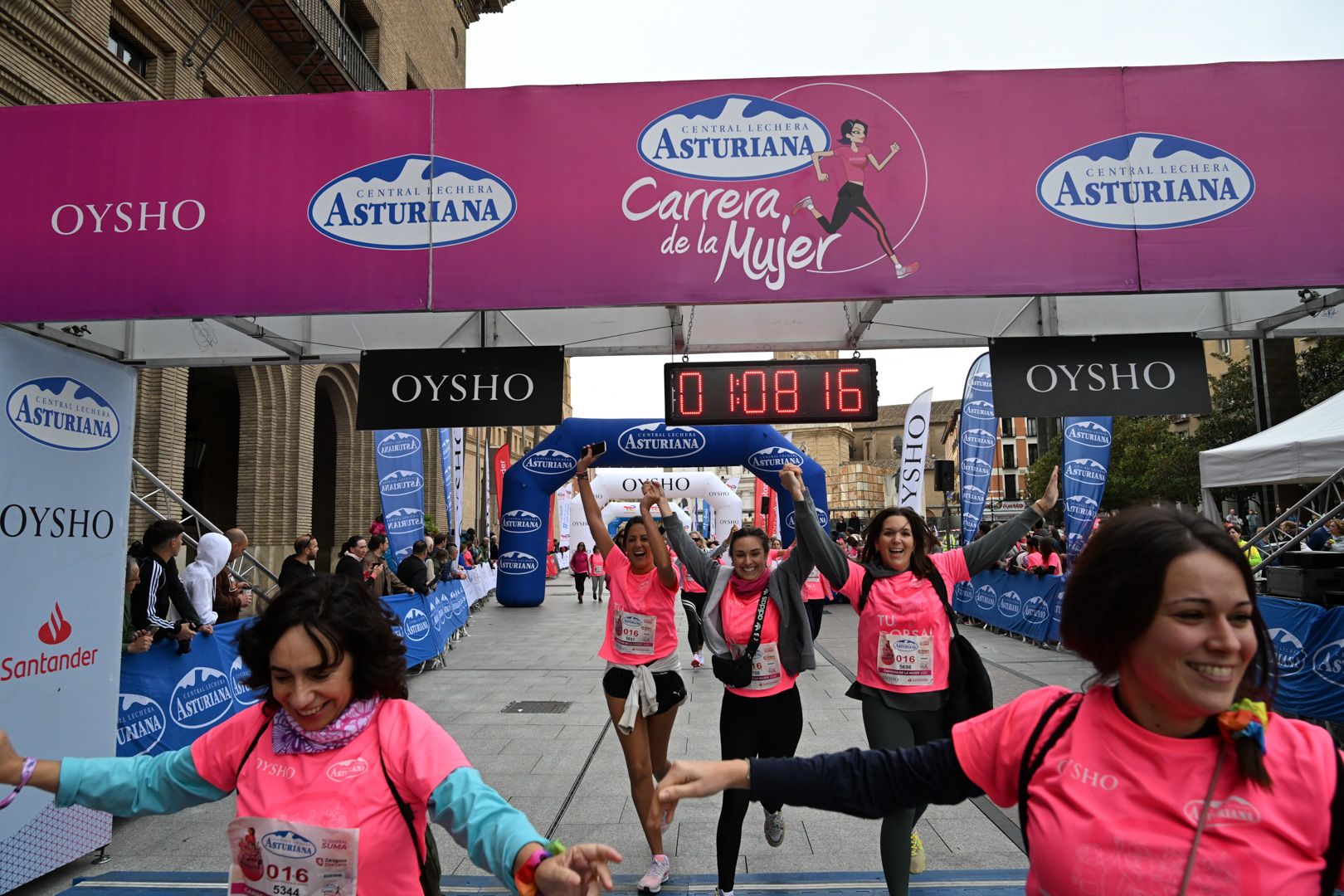 Todas las fotos de la Carrera de la Mujer de Zaragoza 2023. 6939
