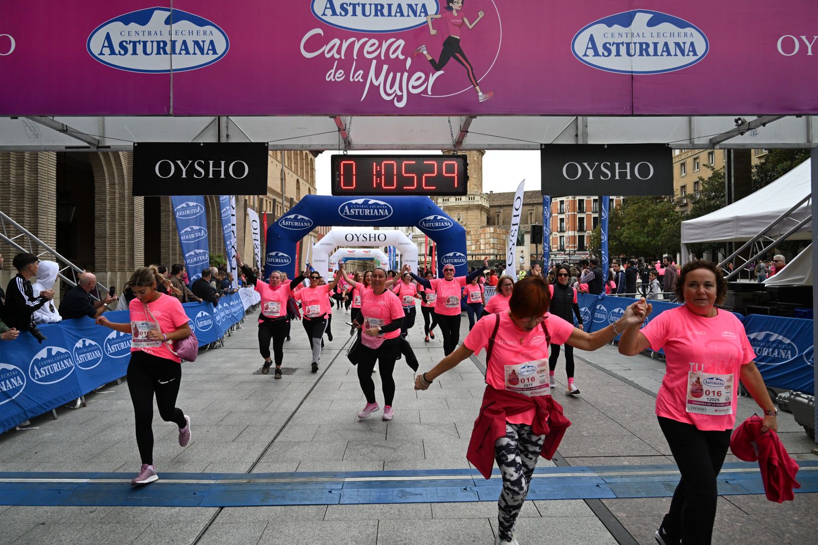 Todas las fotos de la Carrera de la Mujer de Zaragoza 2023. 6696