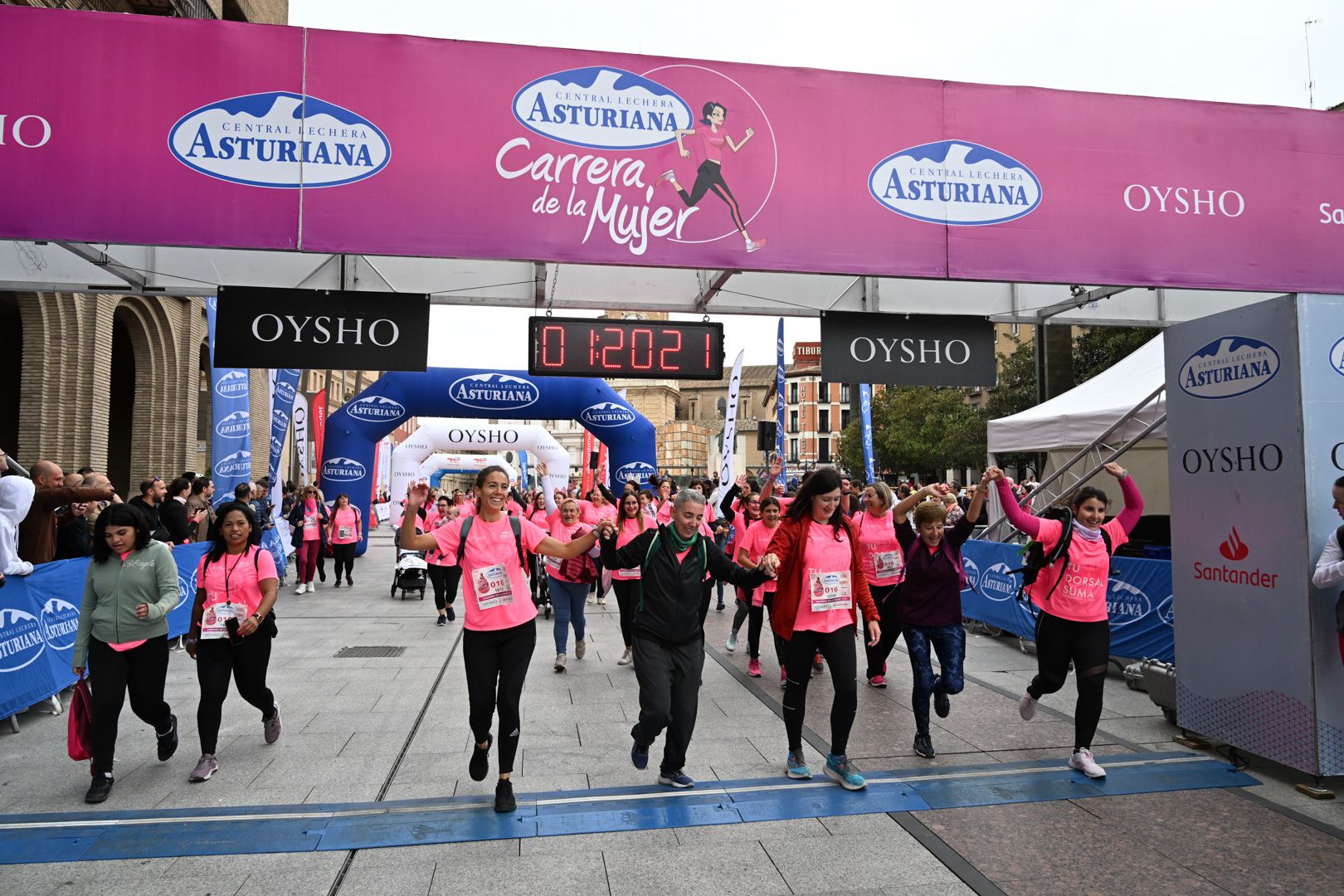 Todas las fotos de la Carrera de la Mujer de Zaragoza 2023. 7918
