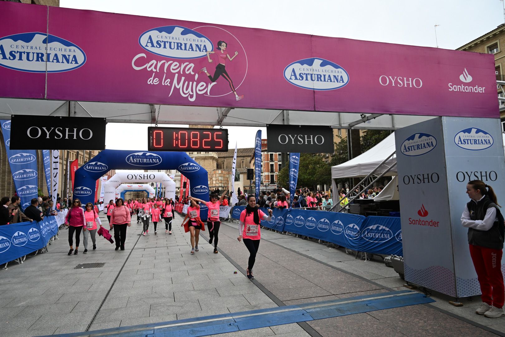 Todas las fotos de la Carrera de la Mujer de Zaragoza 2023. 6948