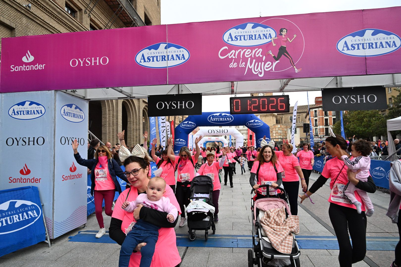 Todas las fotos de la Carrera de la Mujer de Zaragoza 2023. 7924