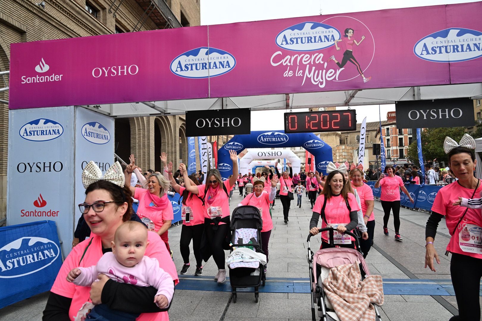 Todas las fotos de la Carrera de la Mujer de Zaragoza 2023. 7925