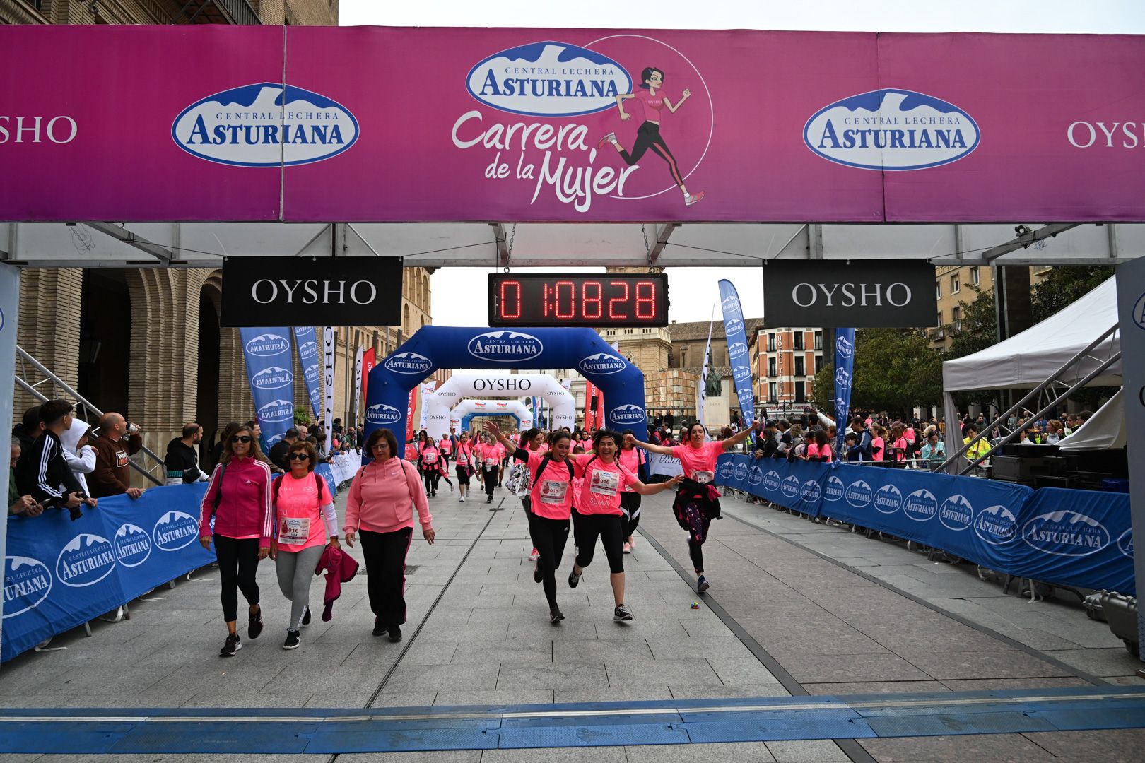 Todas las fotos de la Carrera de la Mujer de Zaragoza 2023. 6953