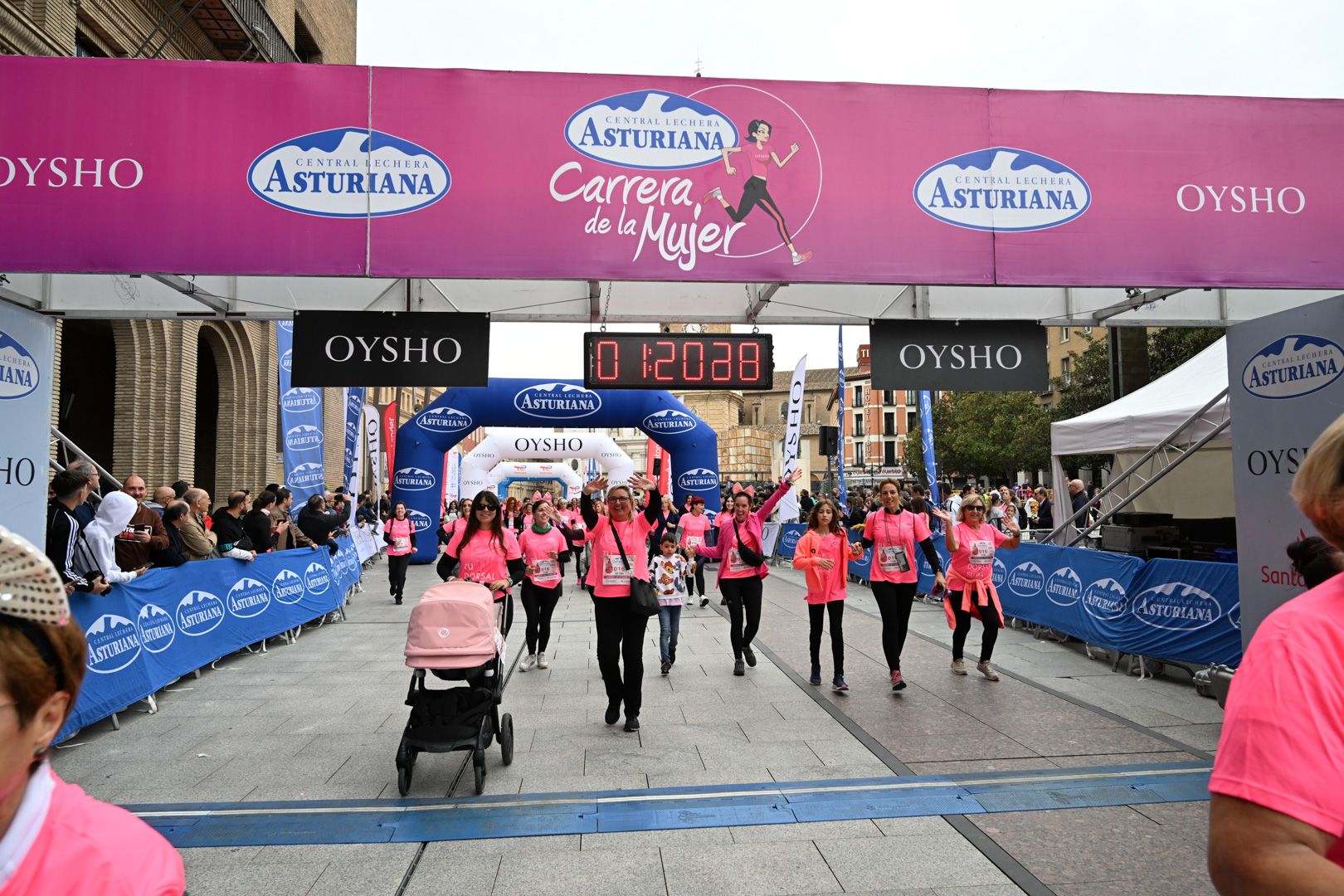 Todas las fotos de la Carrera de la Mujer de Zaragoza 2023. 7928