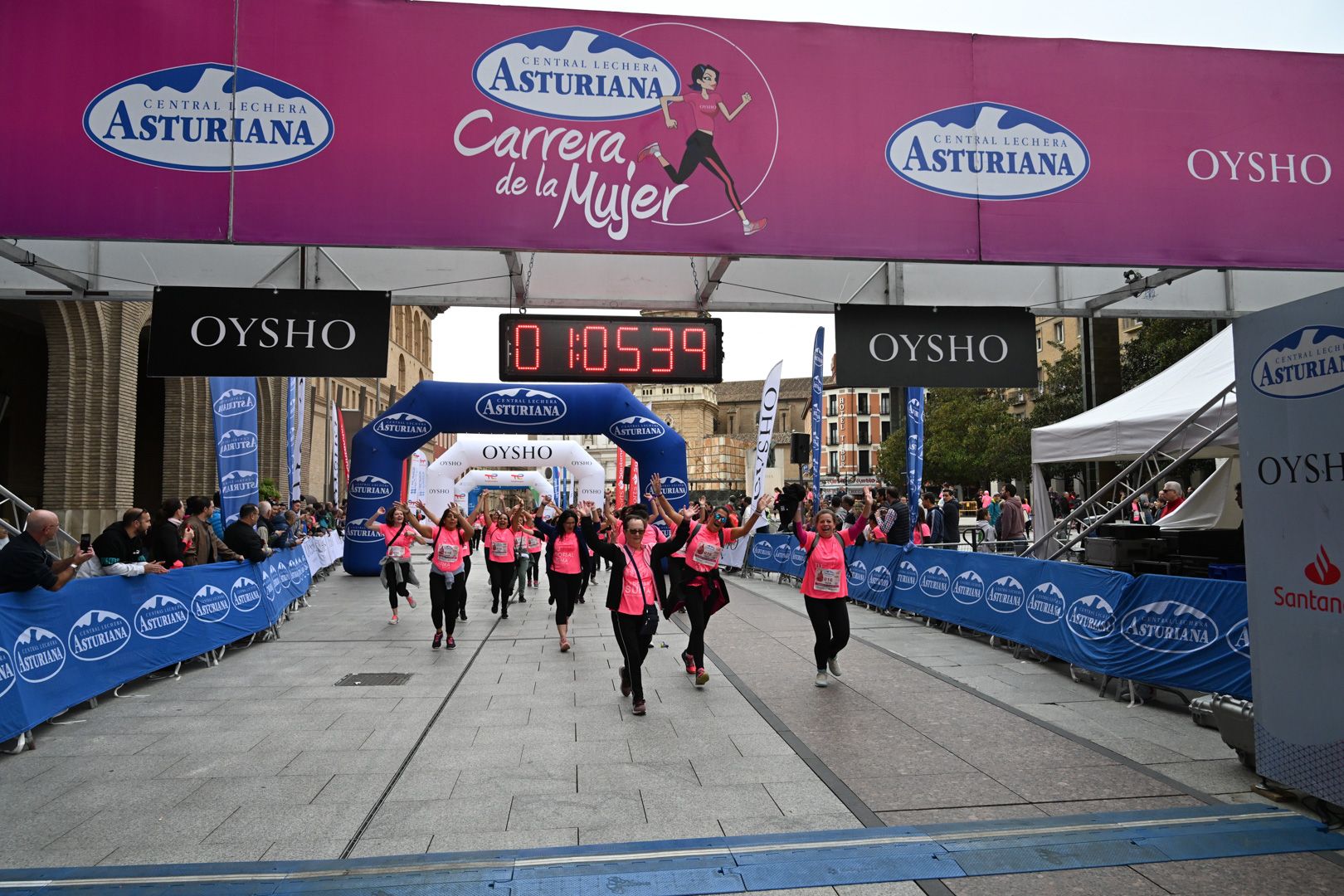 Todas las fotos de la Carrera de la Mujer de Zaragoza 2023. 6710