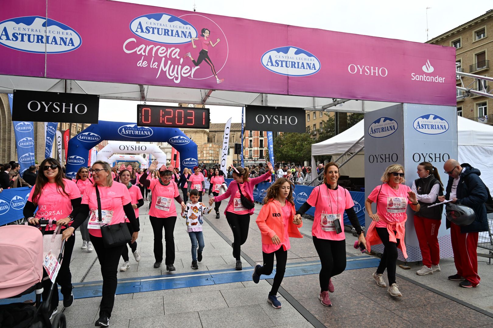 Todas las fotos de la Carrera de la Mujer de Zaragoza 2023. 7929