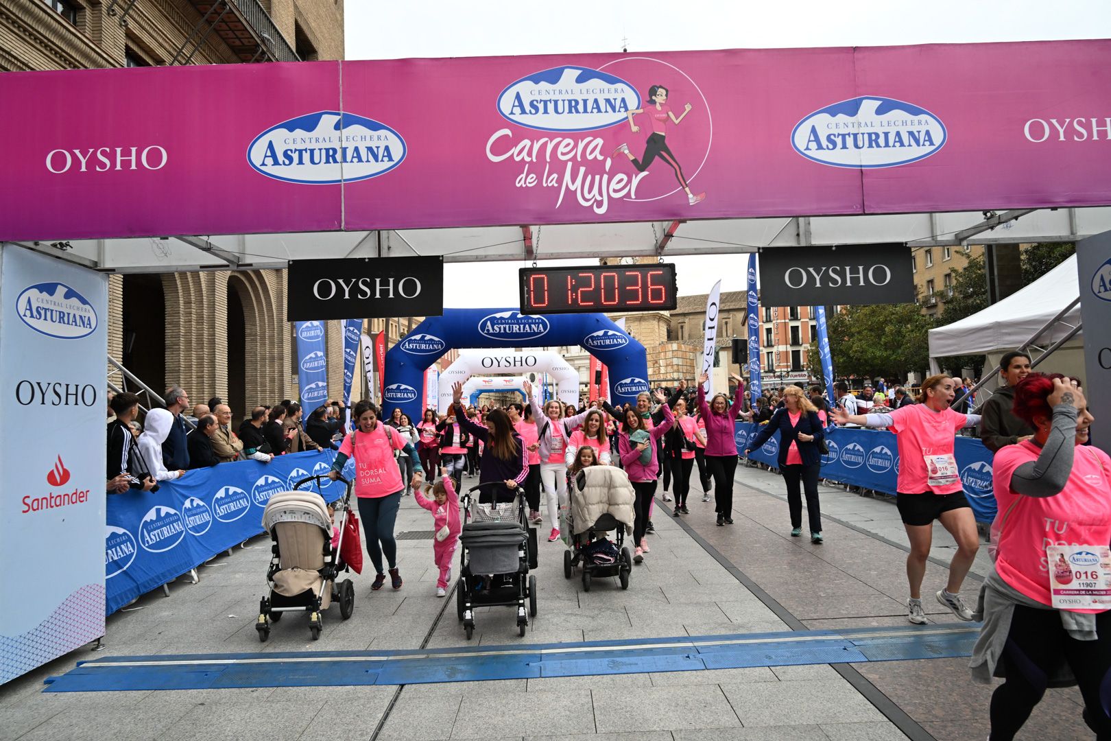 Todas las fotos de la Carrera de la Mujer de Zaragoza 2023. 7935