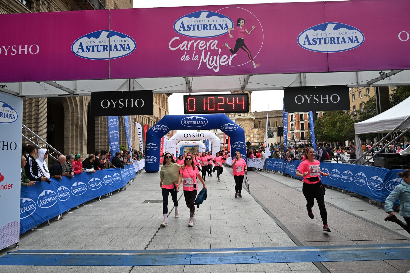 Todas las fotos de la Carrera de la Mujer de Zaragoza 2023. 6499
