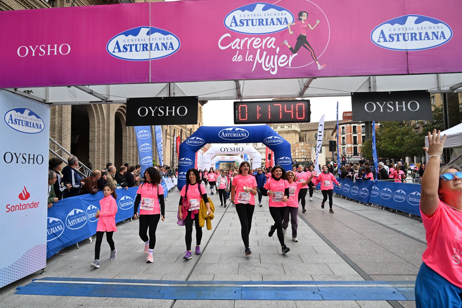 Todas las fotos de la Carrera de la Mujer de Zaragoza 2023. 7712