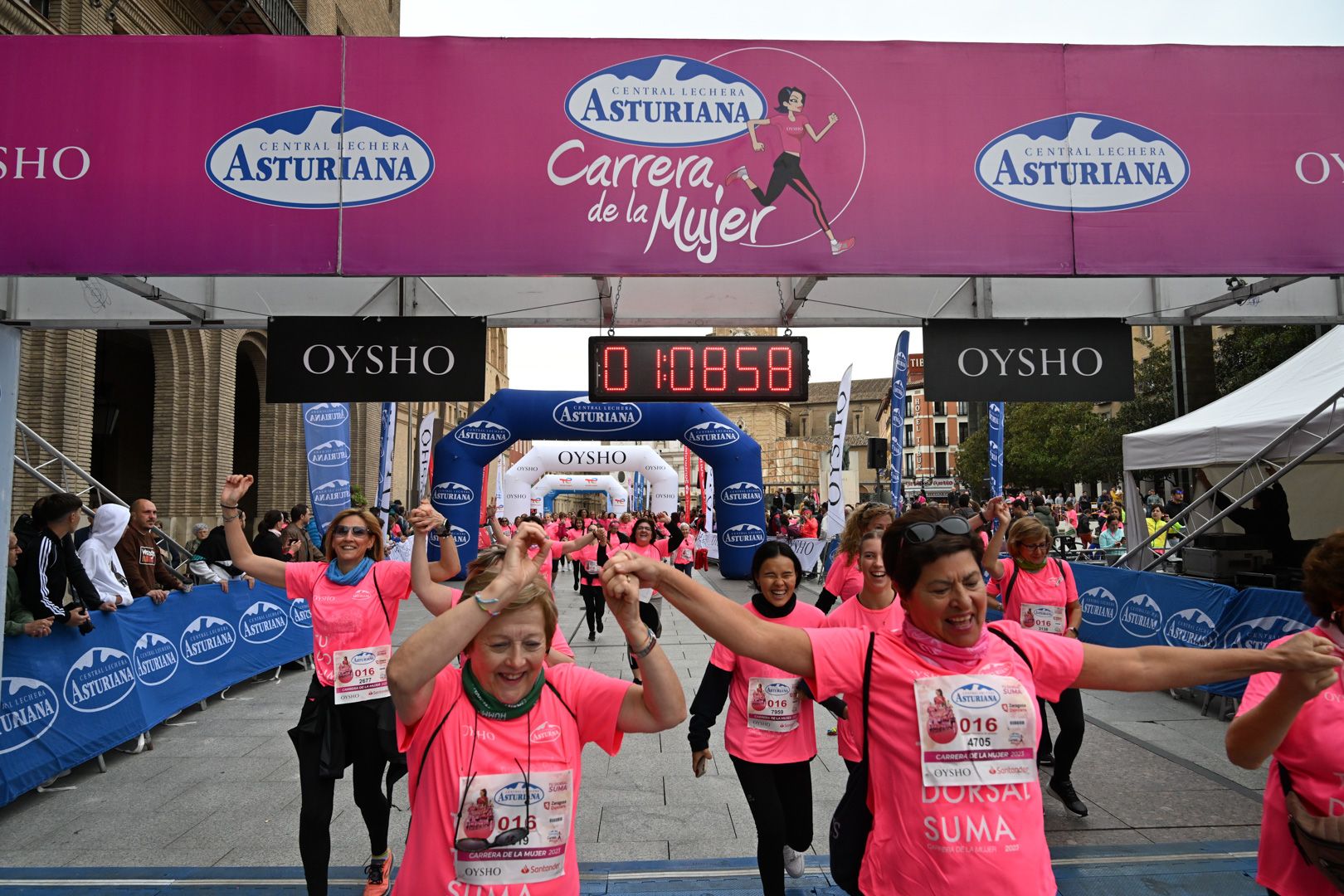 Todas las fotos de la Carrera de la Mujer de Zaragoza 2023. 6992