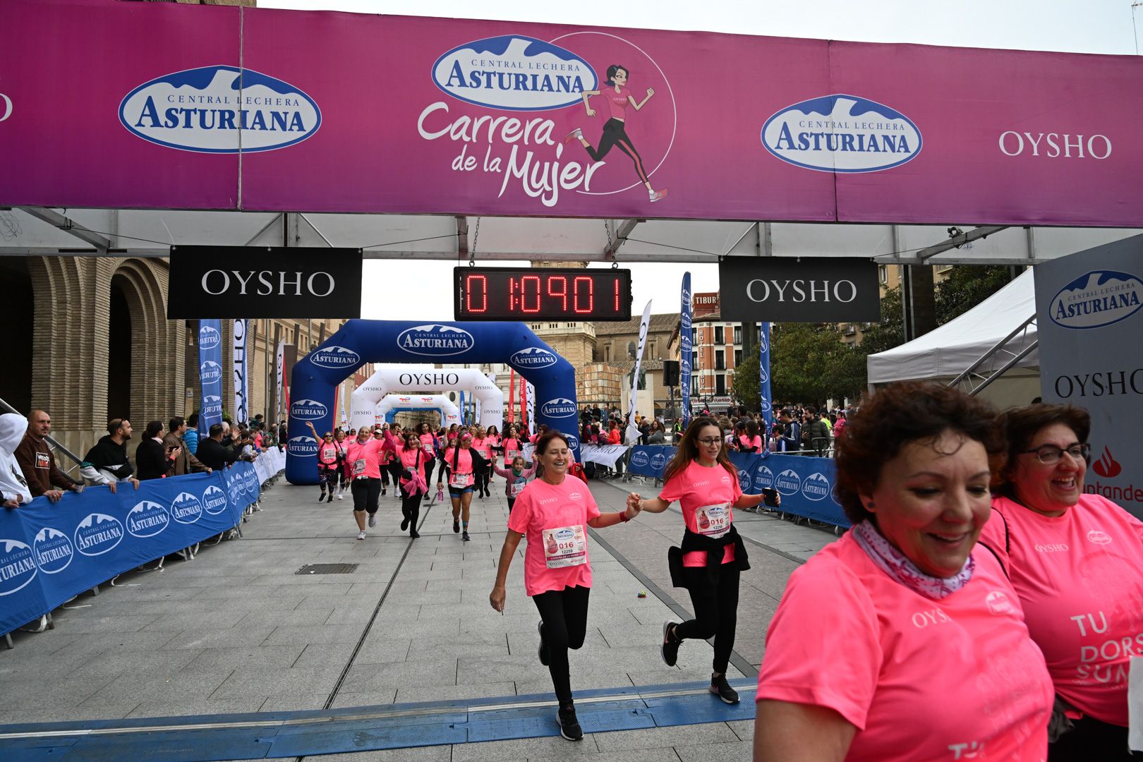 Todas las fotos de la Carrera de la Mujer de Zaragoza 2023. 6996