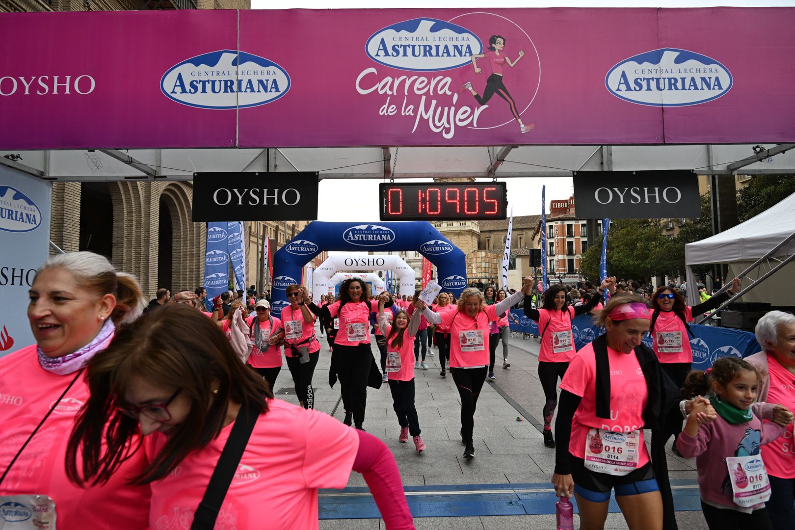 Todas las fotos de la Carrera de la Mujer de Zaragoza 2023. 7001