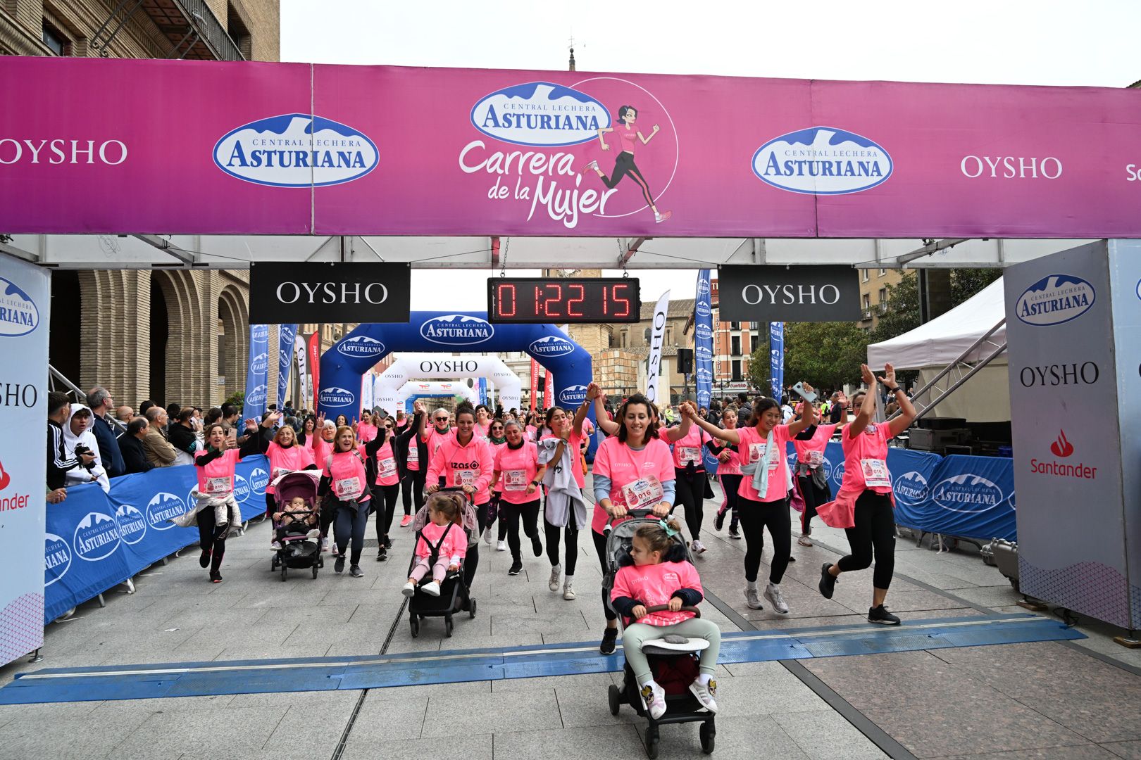 Todas las fotos de la Carrera de la Mujer de Zaragoza 2023. 8065