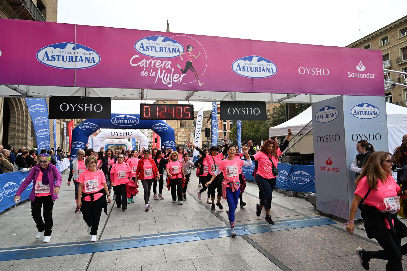 Todas las fotos de la Carrera de la Mujer de Zaragoza 2023. 8204