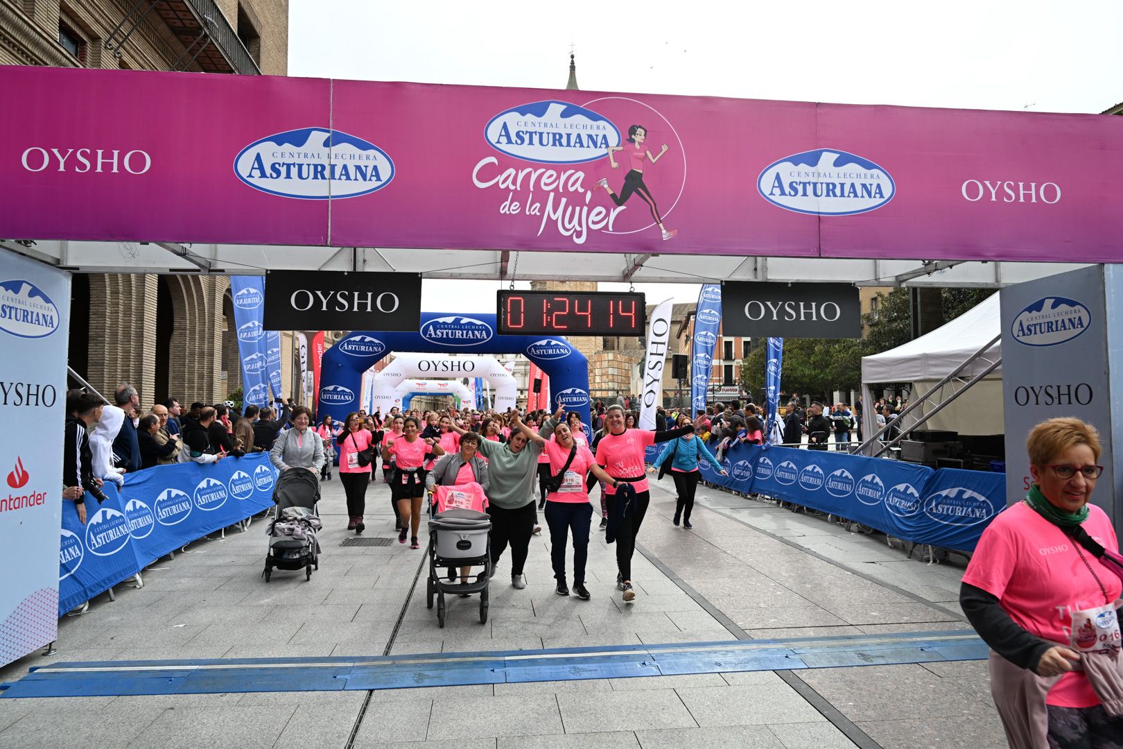 Todas las fotos de la Carrera de la Mujer de Zaragoza 2023. 8213