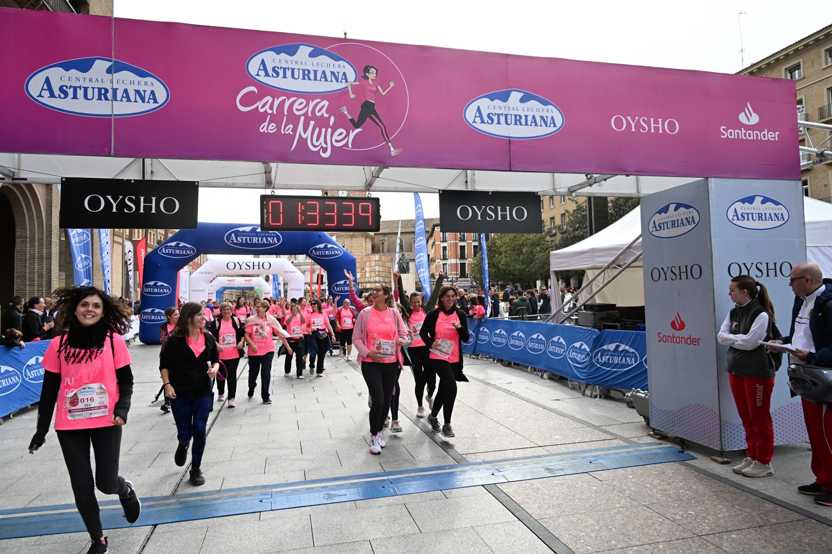Todas las fotos de la Carrera de la Mujer de Zaragoza 2023. 8950