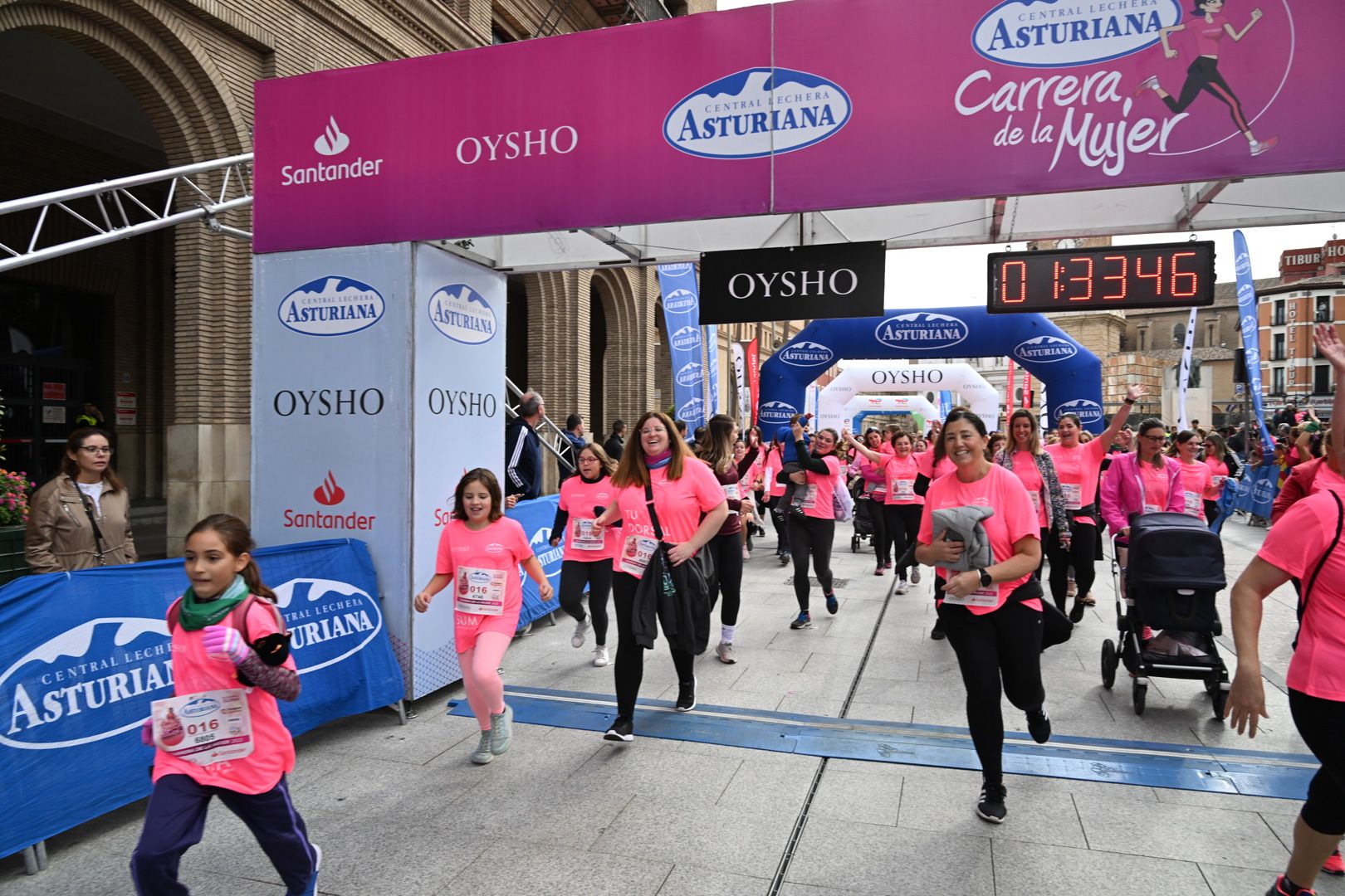 Todas las fotos de la Carrera de la Mujer de Zaragoza 2023. 8960
