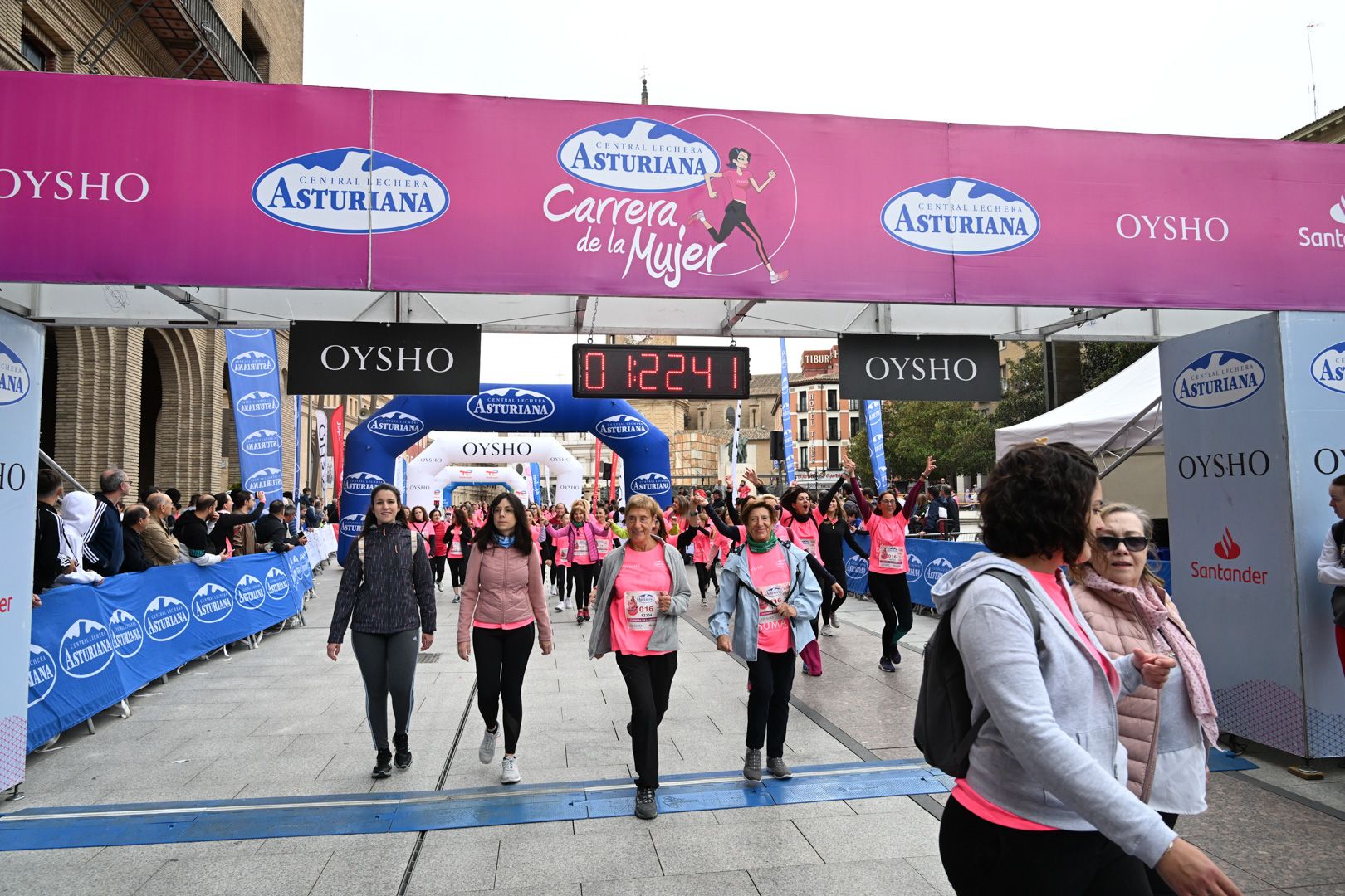 Todas las fotos de la Carrera de la Mujer de Zaragoza 2023. 8106