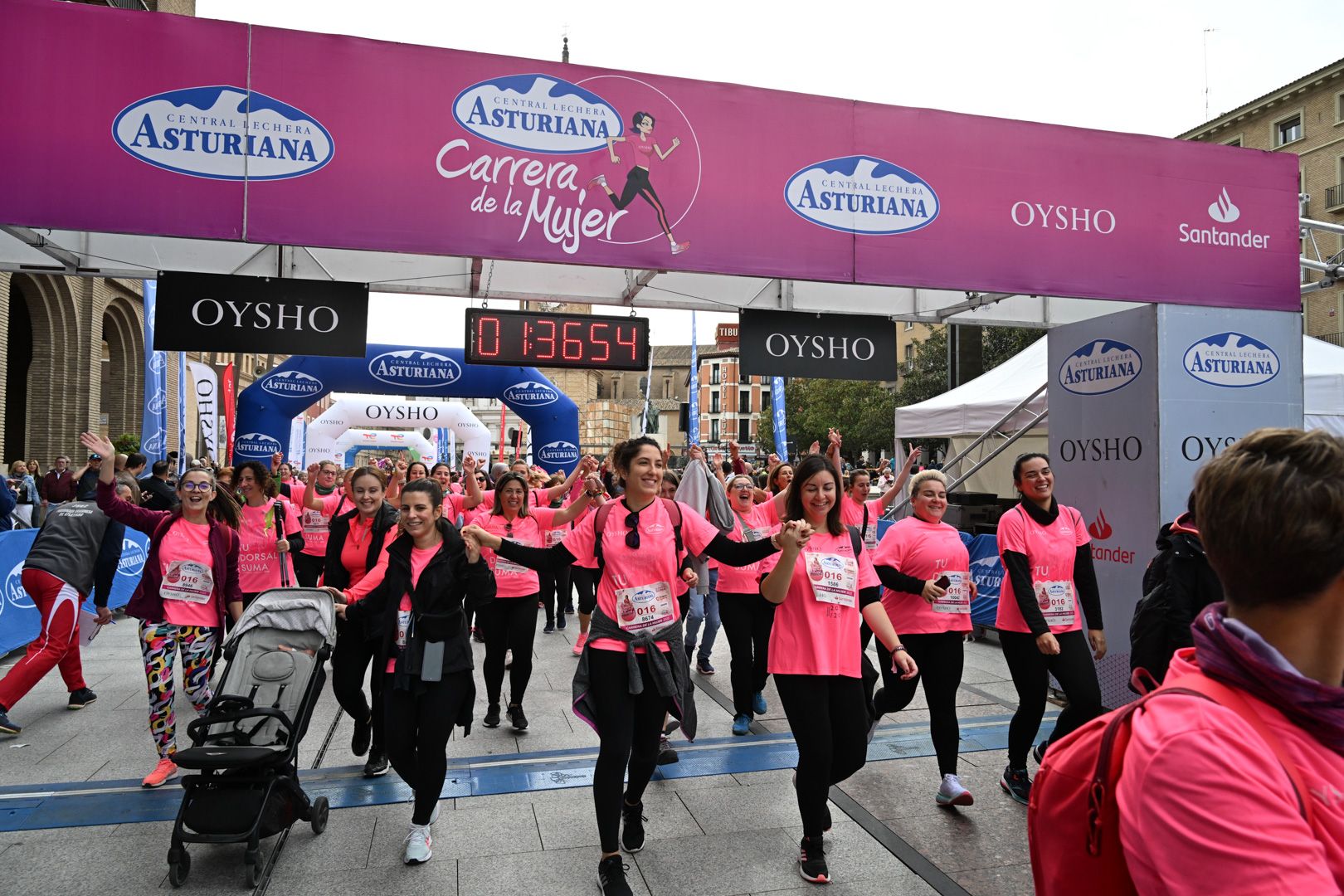 Todas las fotos de la Carrera de la Mujer de Zaragoza 2023. 9212