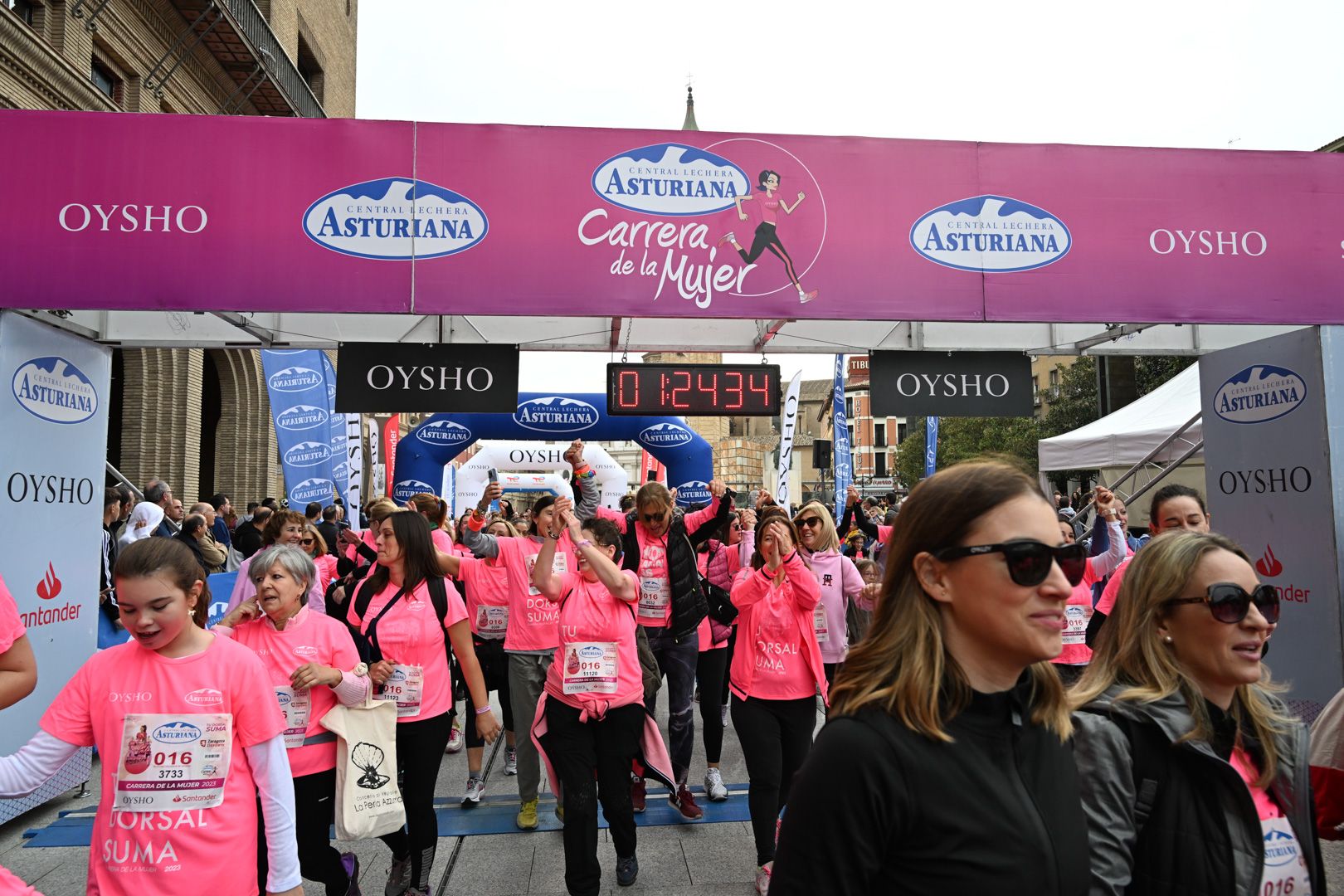 Todas las fotos de la Carrera de la Mujer de Zaragoza 2023. 8242