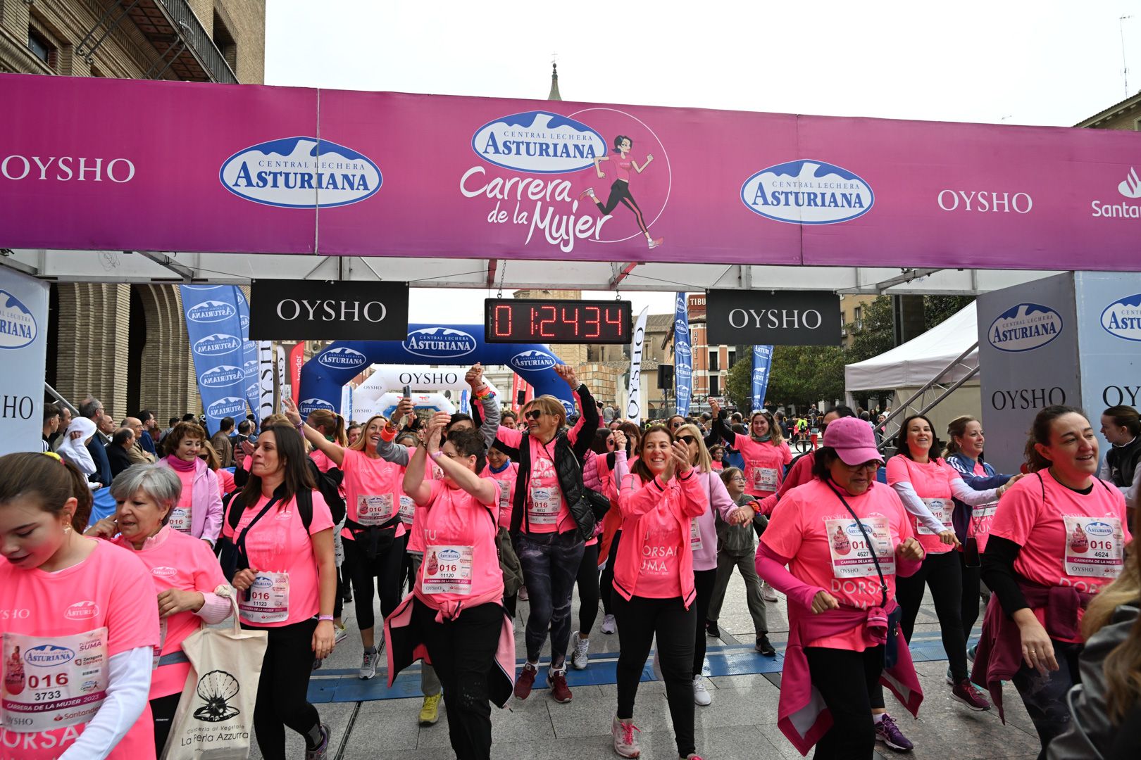 Todas las fotos de la Carrera de la Mujer de Zaragoza 2023. 8243