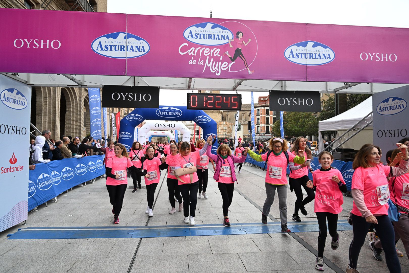 Todas las fotos de la Carrera de la Mujer de Zaragoza 2023. 8112