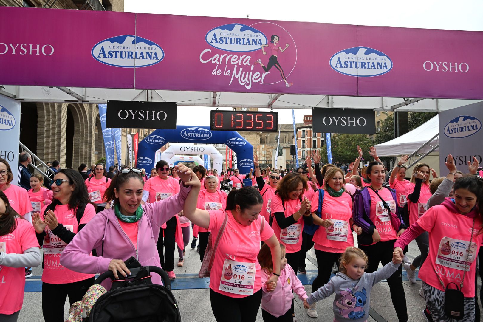 Todas las fotos de la Carrera de la Mujer de Zaragoza 2023. 8973