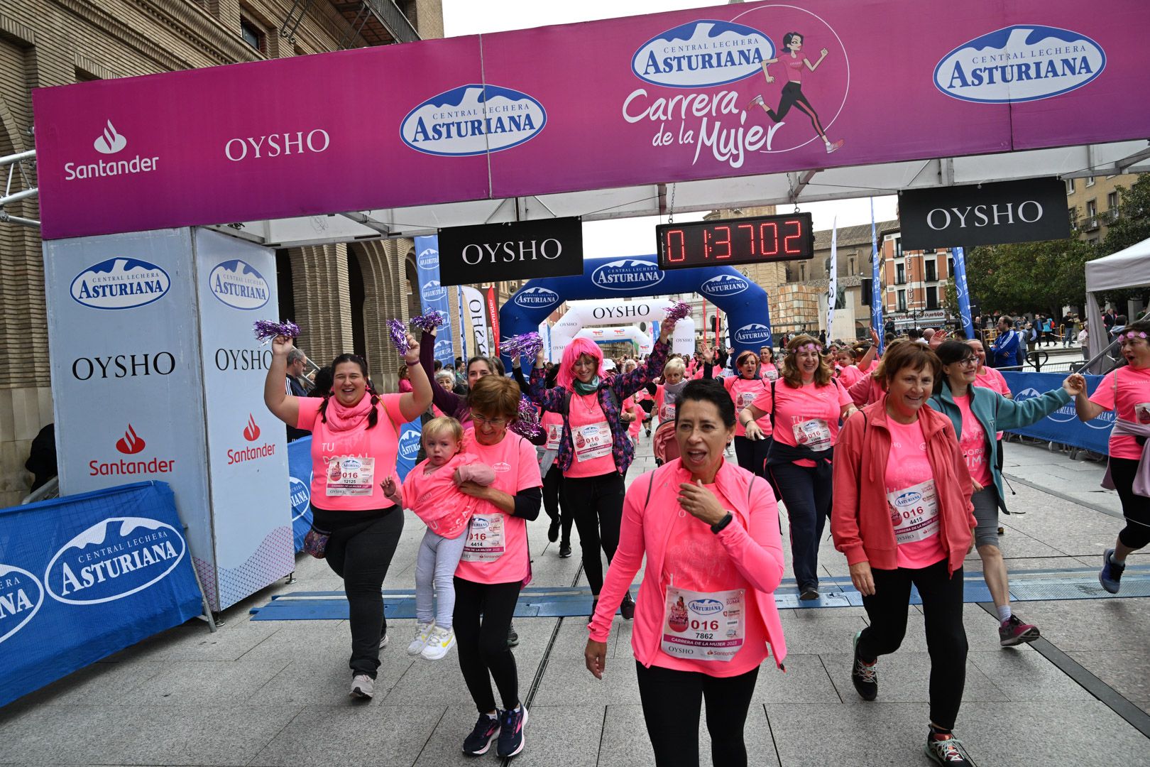 Todas las fotos de la Carrera de la Mujer de Zaragoza 2023. 9219