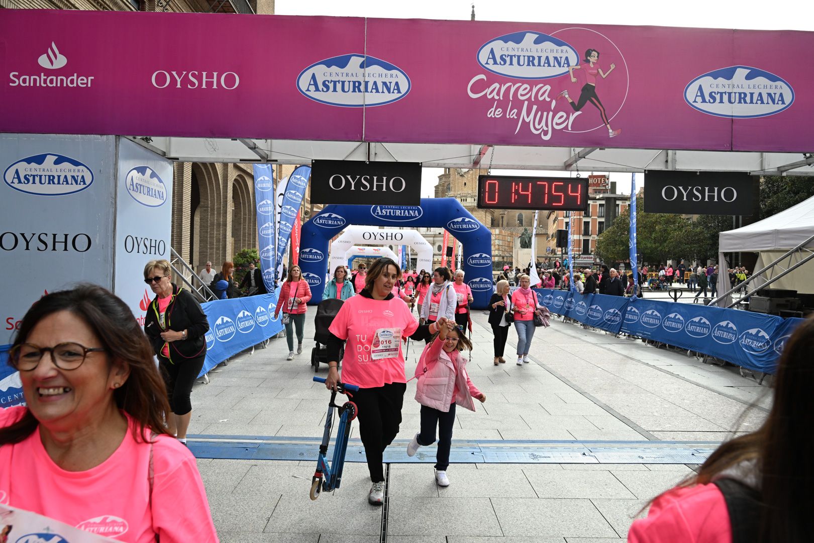 Todas las fotos de la Carrera de la Mujer de Zaragoza 2023. 9952