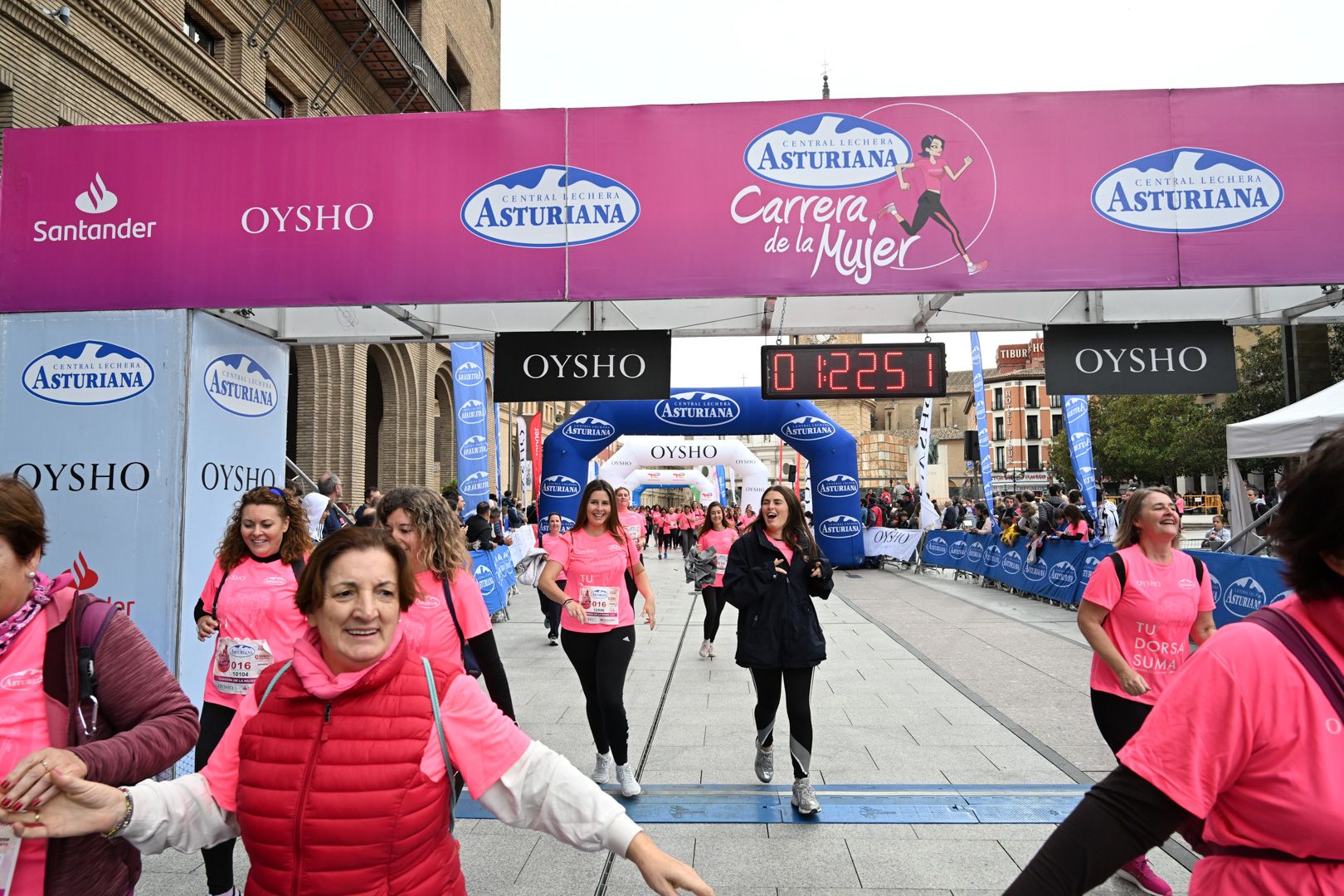 Todas las fotos de la Carrera de la Mujer de Zaragoza 2023. 8118