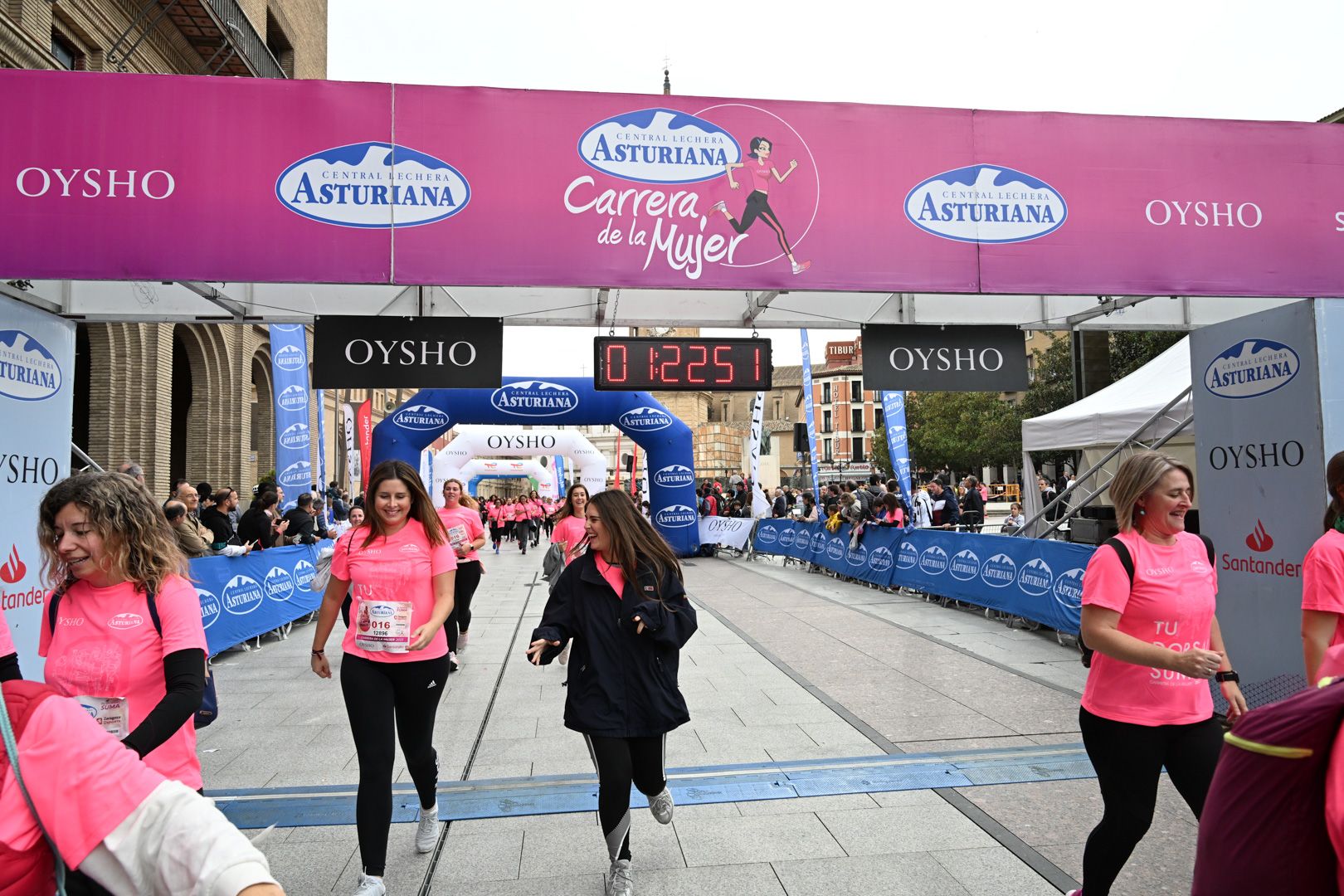 Todas las fotos de la Carrera de la Mujer de Zaragoza 2023. 8119