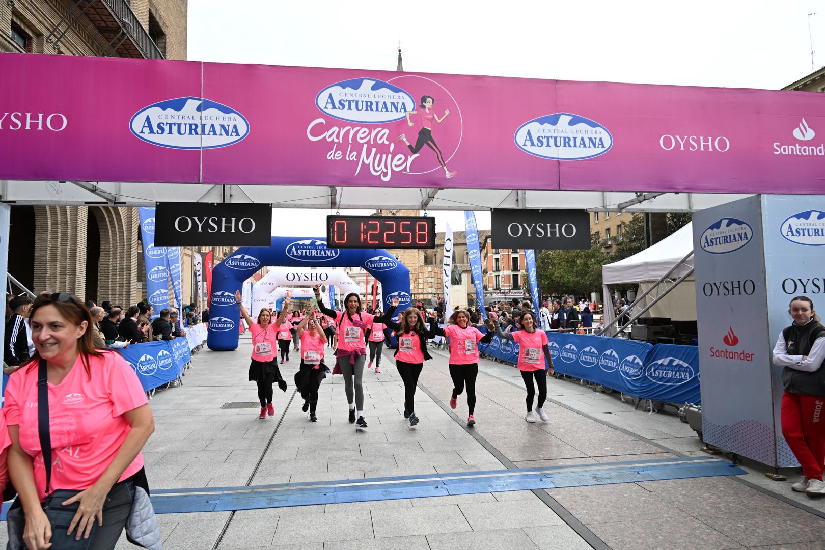 Todas las fotos de la Carrera de la Mujer de Zaragoza 2023. 8124