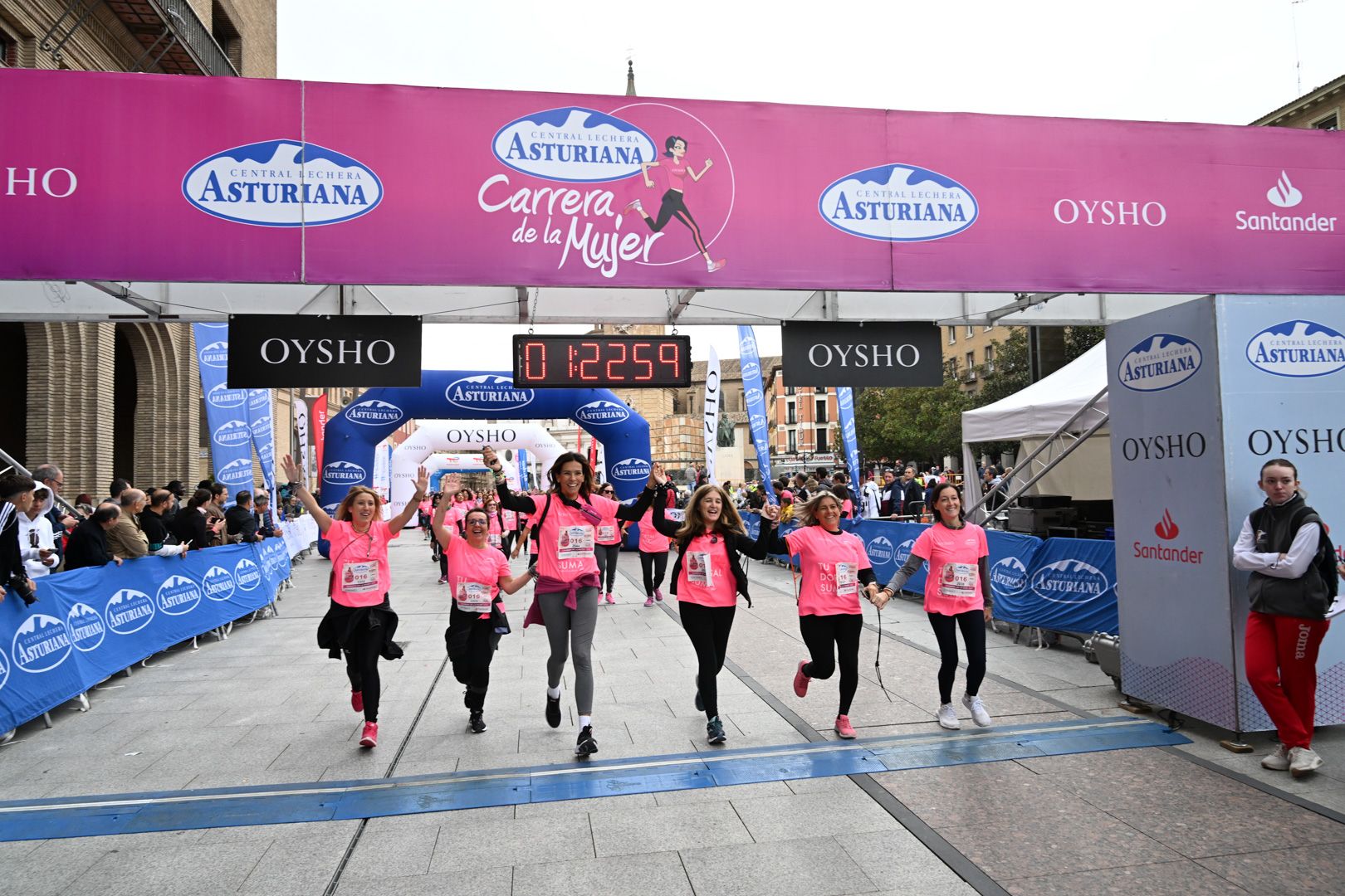 Todas las fotos de la Carrera de la Mujer de Zaragoza 2023. 8126