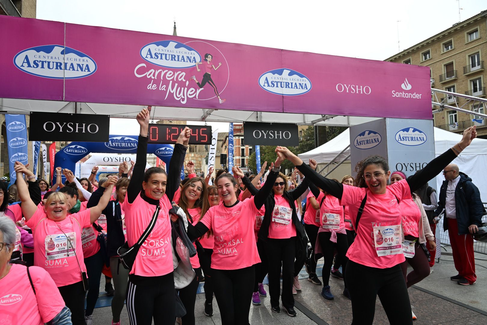 Todas las fotos de la Carrera de la Mujer de Zaragoza 2023. 8259