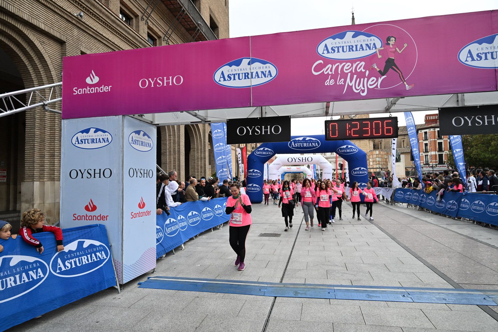 Todas las fotos de la Carrera de la Mujer de Zaragoza 2023. 8132