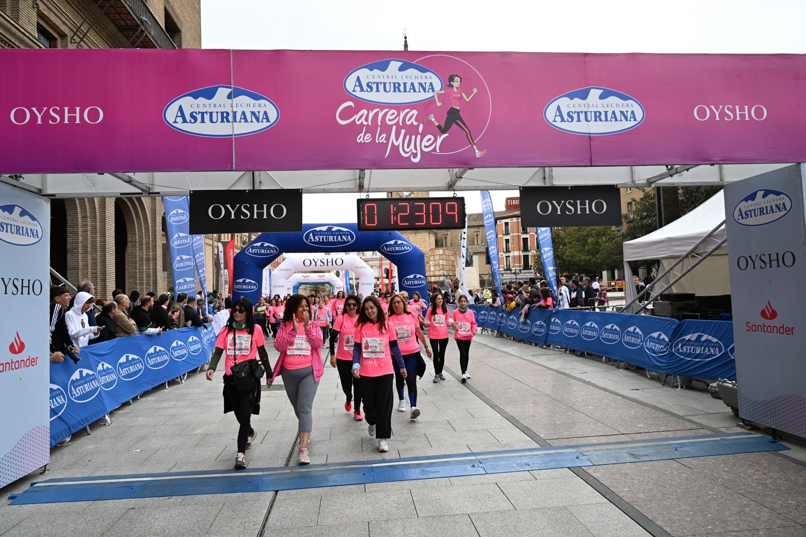 Todas las fotos de la Carrera de la Mujer de Zaragoza 2023. 8134