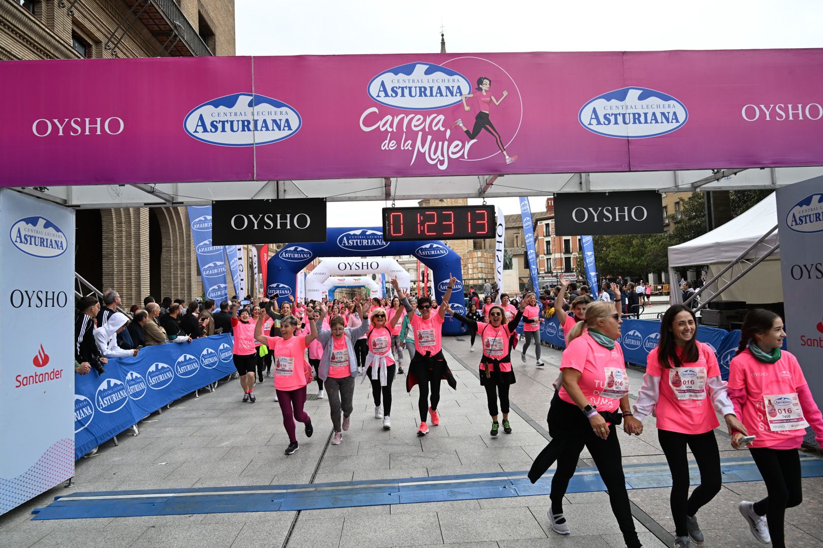 Todas las fotos de la Carrera de la Mujer de Zaragoza 2023. 8135