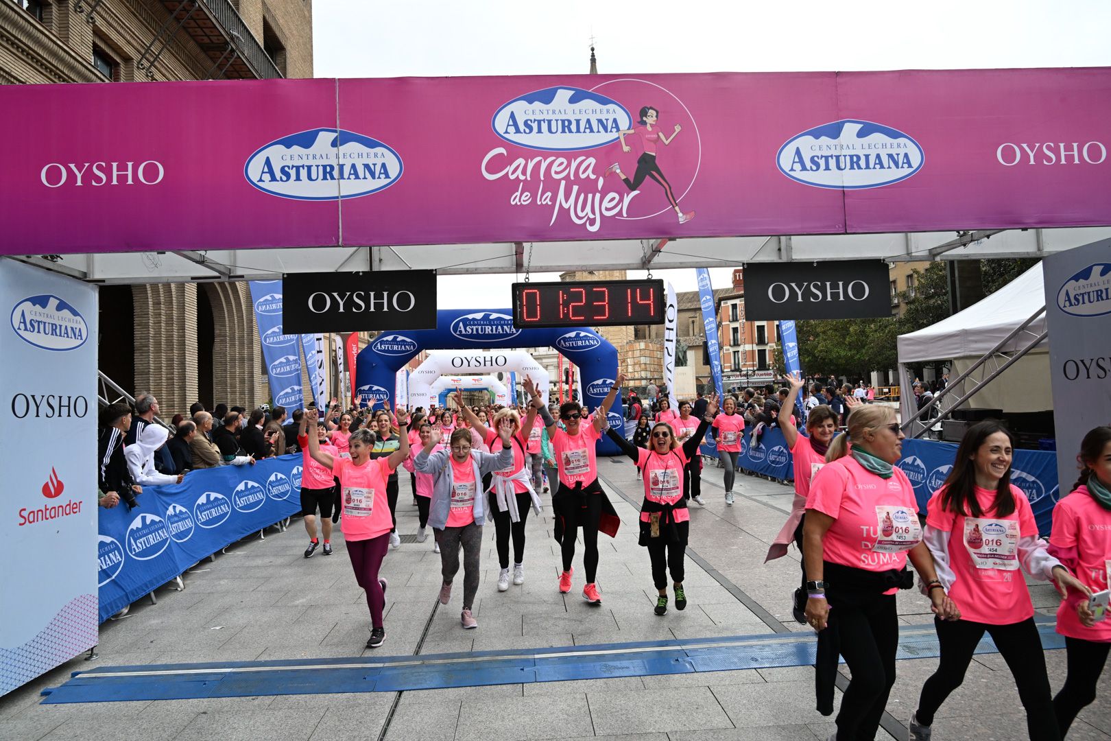 Todas las fotos de la Carrera de la Mujer de Zaragoza 2023. 8136