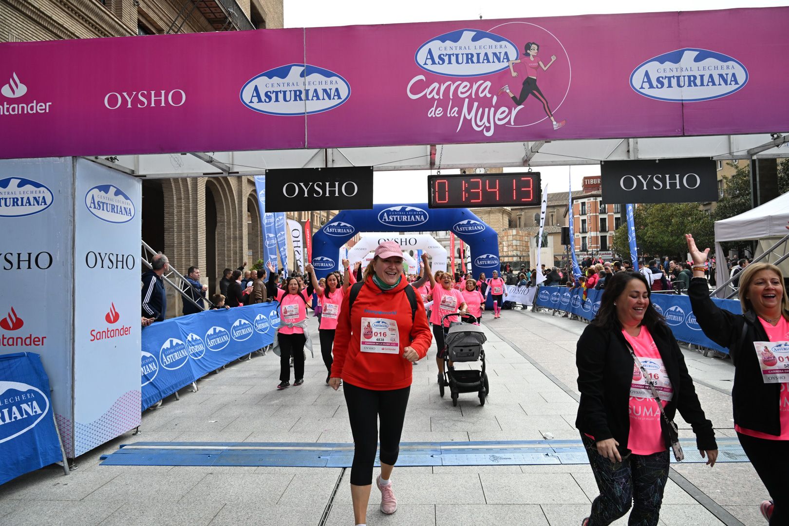 Todas las fotos de la Carrera de la Mujer de Zaragoza 2023. 8997