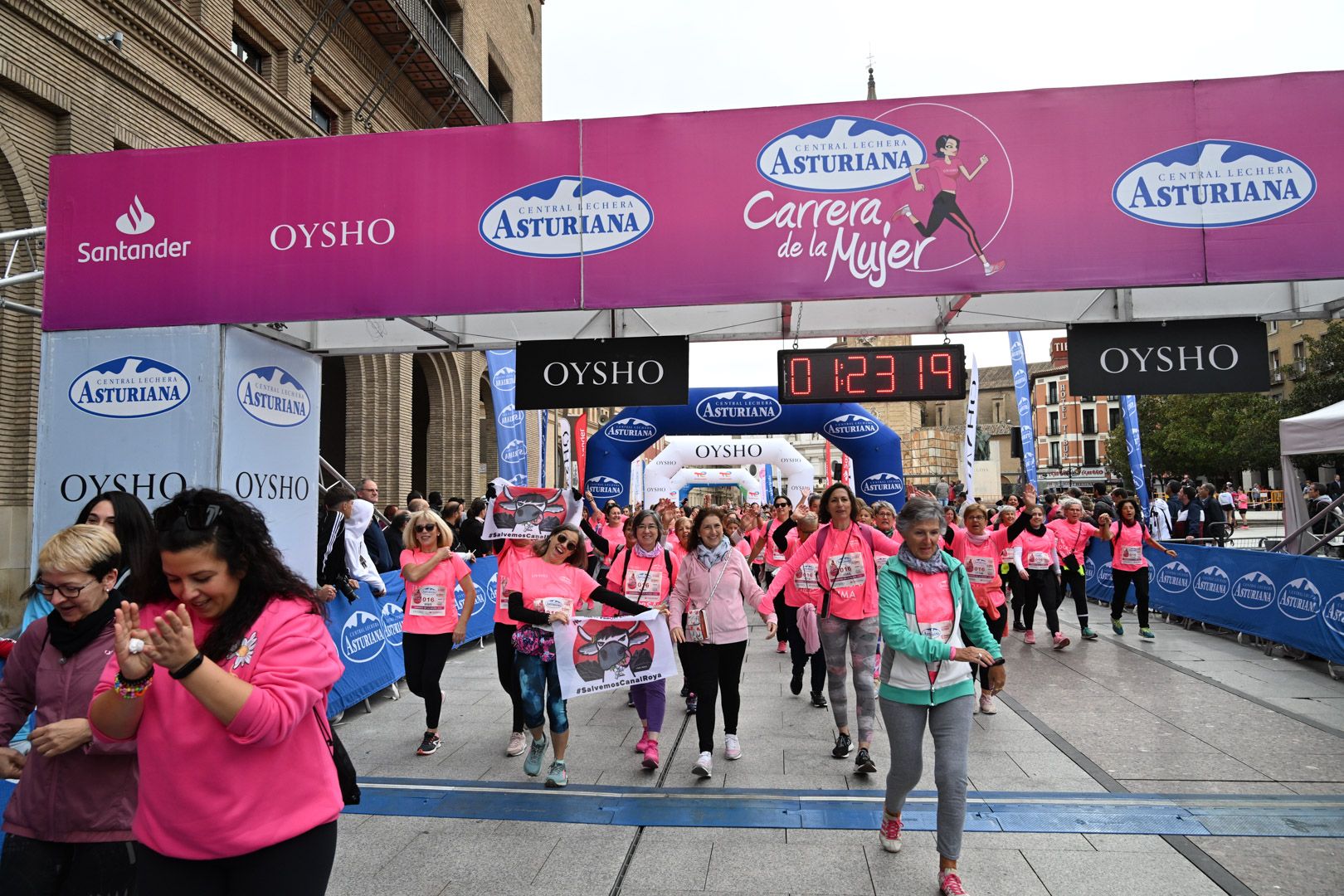Todas las fotos de la Carrera de la Mujer de Zaragoza 2023. 8143