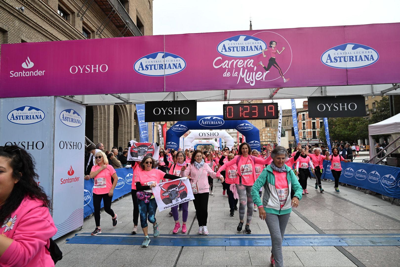 Todas las fotos de la Carrera de la Mujer de Zaragoza 2023. 8144