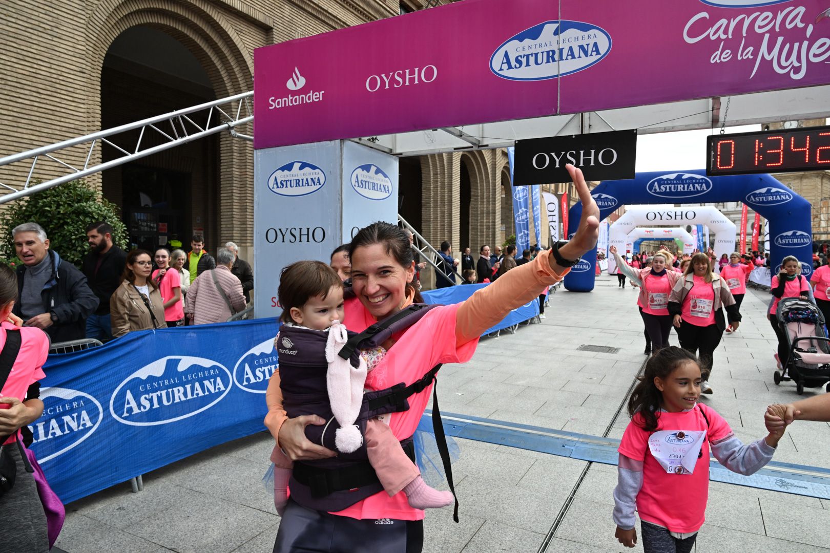 Todas las fotos de la Carrera de la Mujer de Zaragoza 2023. 9006