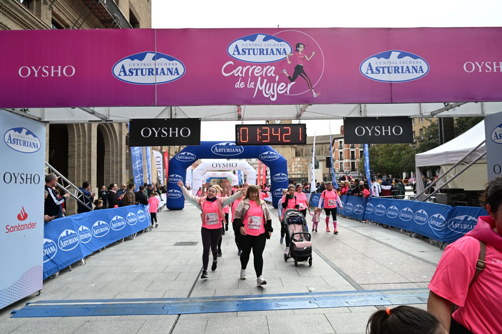 Todas las fotos de la Carrera de la Mujer de Zaragoza 2023. 9007