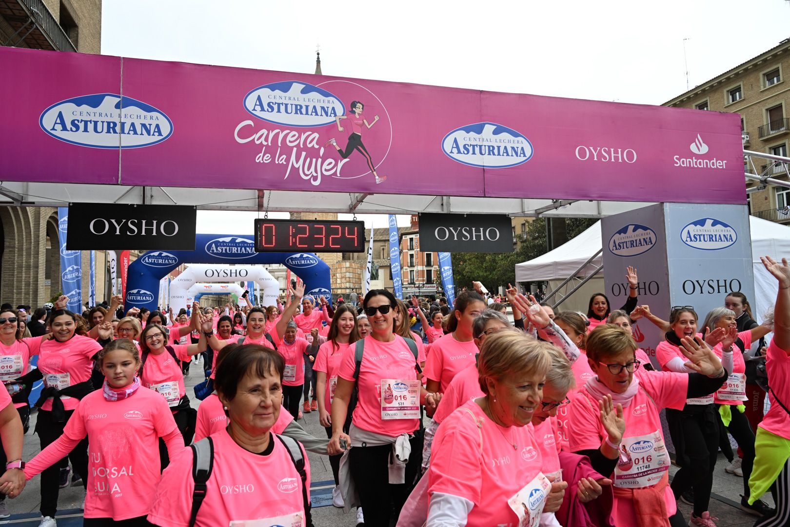 Todas las fotos de la Carrera de la Mujer de Zaragoza 2023. 8150