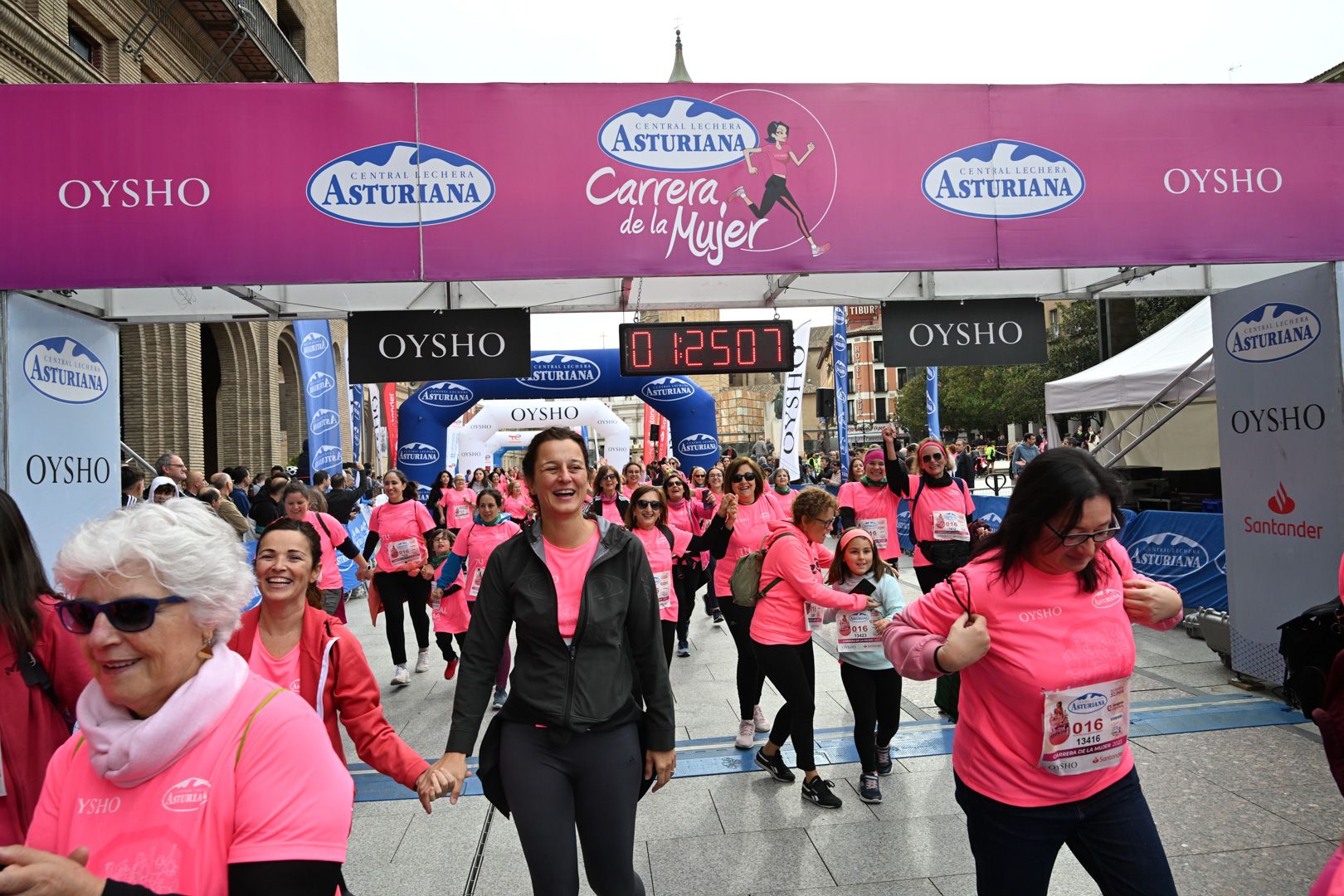 Todas las fotos de la Carrera de la Mujer de Zaragoza 2023. 8290