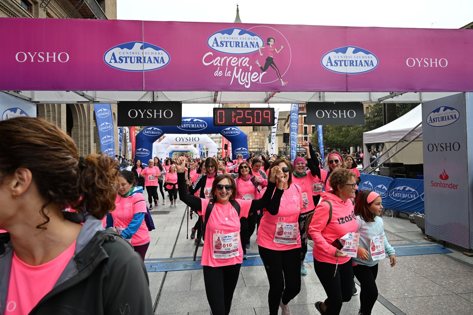 Todas las fotos de la Carrera de la Mujer de Zaragoza 2023. 8293