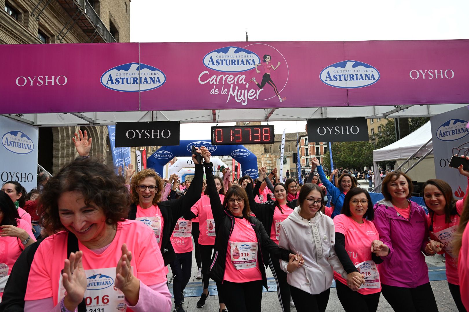 Todas las fotos de la Carrera de la Mujer de Zaragoza 2023. 9271